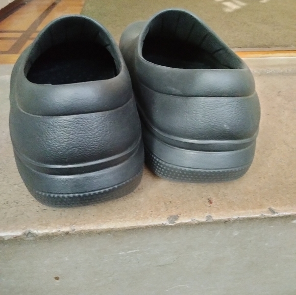 Unisex Crocs - Picture 6 of 10